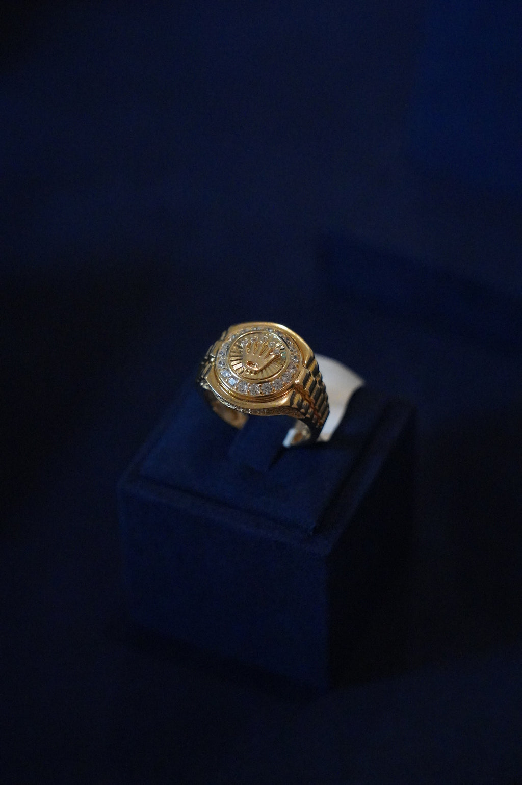 14k MEDUSA HALO RING